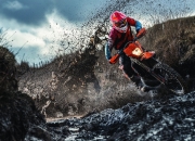 开云体育入口-当费城之光映照多伦多，恩比德生涯之夜如何让猛龙对阵太阳成为隐喻