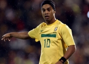 开云体育官方网站-浓眉哥刷新纪录，上海队全面压制山西队获关键胜利