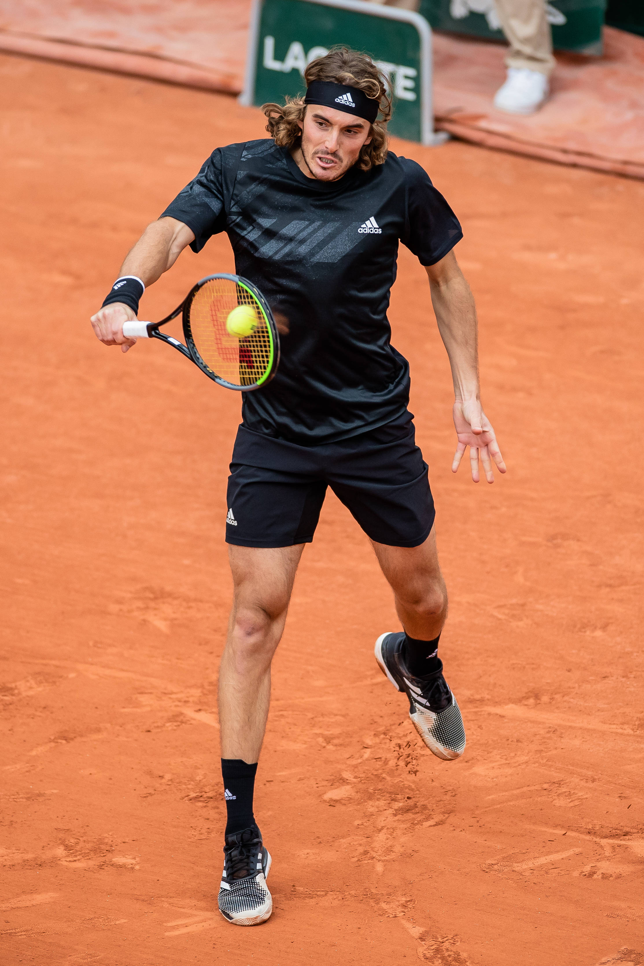 澳大利亚网球队险胜日本网球队，西西帕斯惊艳世界的简单介绍