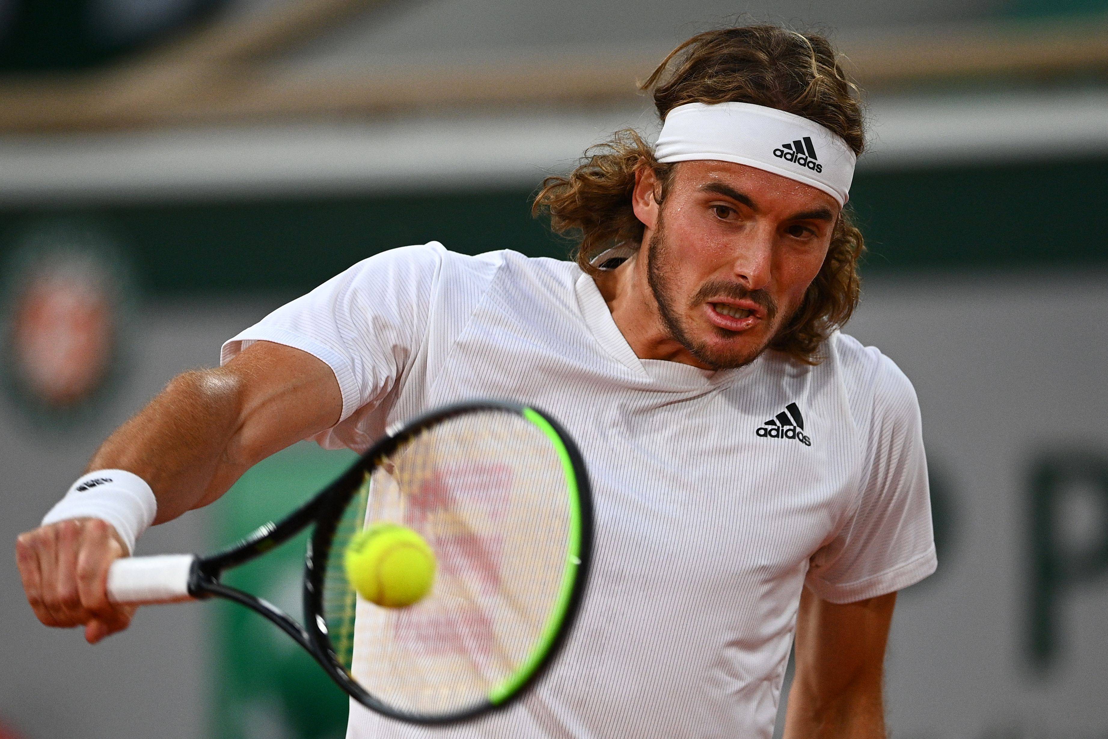 意大利网球队绝杀英国网球队，西西帕斯打破历史纪录的简单介绍