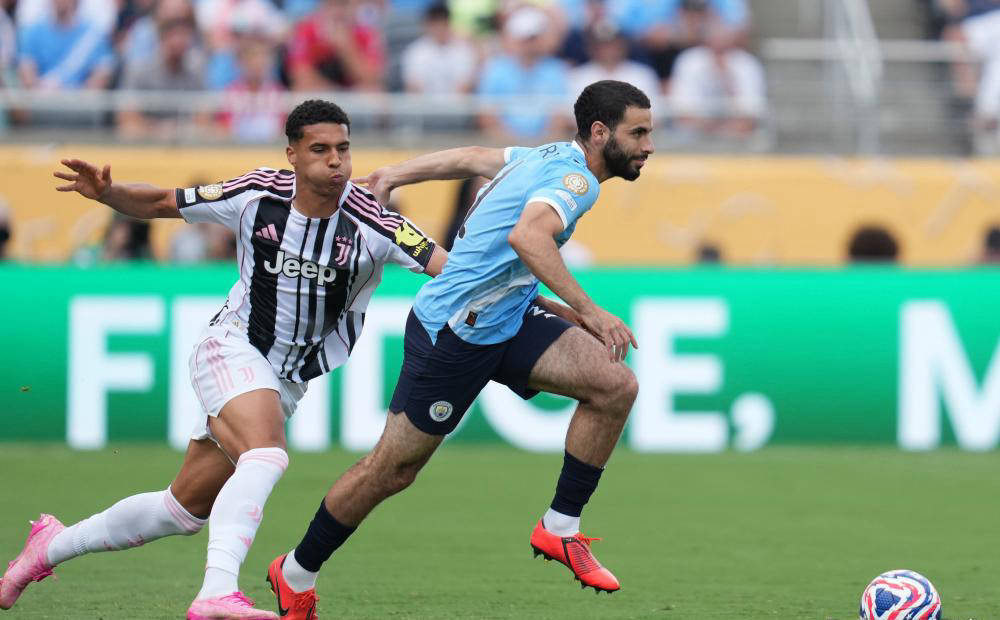 曼城豪取胜利，全胜成功晋级下一轮比赛的简单介绍