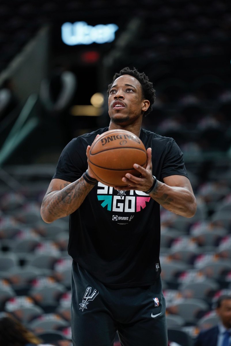 西部激战：开拓者与马刺展开殊死较量