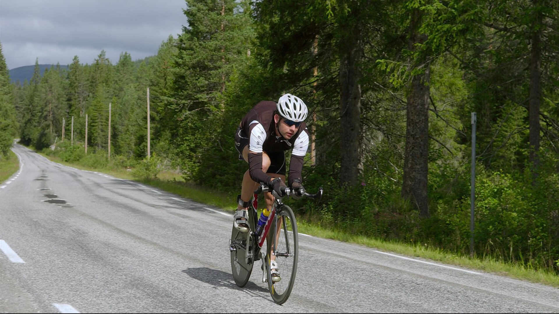 跨越大陆的绿茵交响,国际米兰对阵加拿大,格列兹曼节奏完全掌控的战术启示